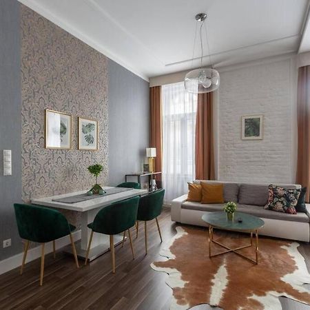 Chic, Captivating Space Near Opera House بودابست المظهر الخارجي الصورة