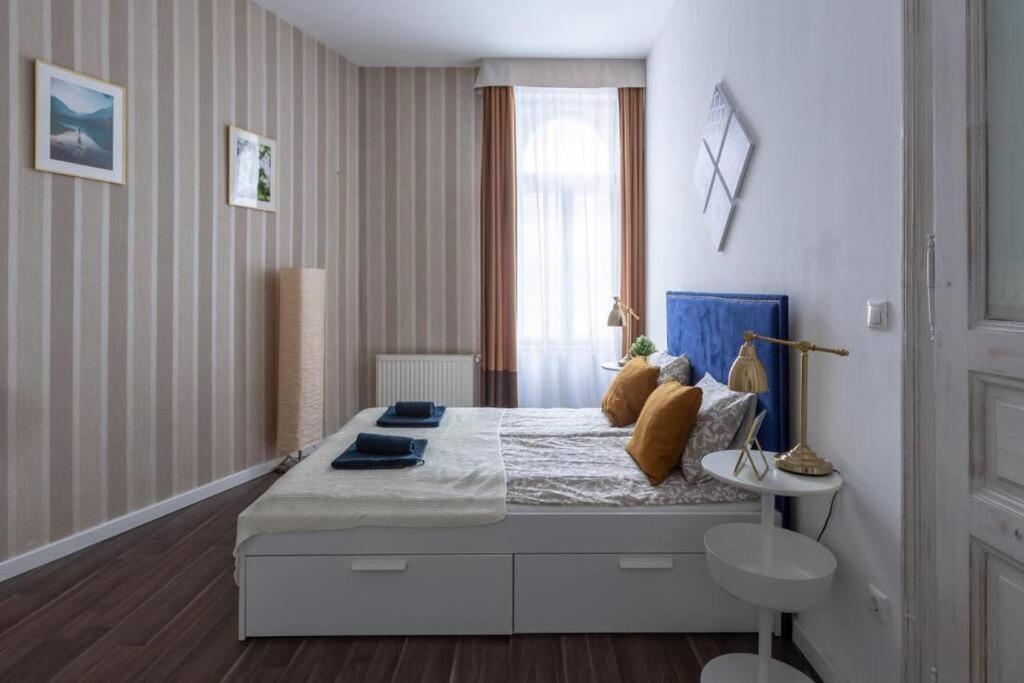Chic, Captivating Space Near Opera House بودابست المظهر الخارجي الصورة